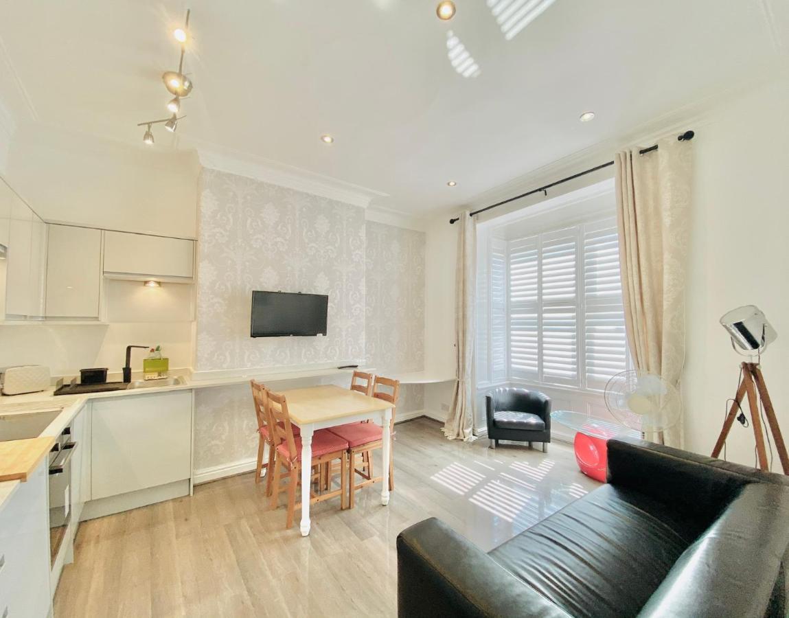 York City Center Apartments With Free Private Parking Exterior foto